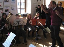 Kirchkaffee im ev. Gemeindehaus mit musikalischer Umrahmung durch die Jungbläser